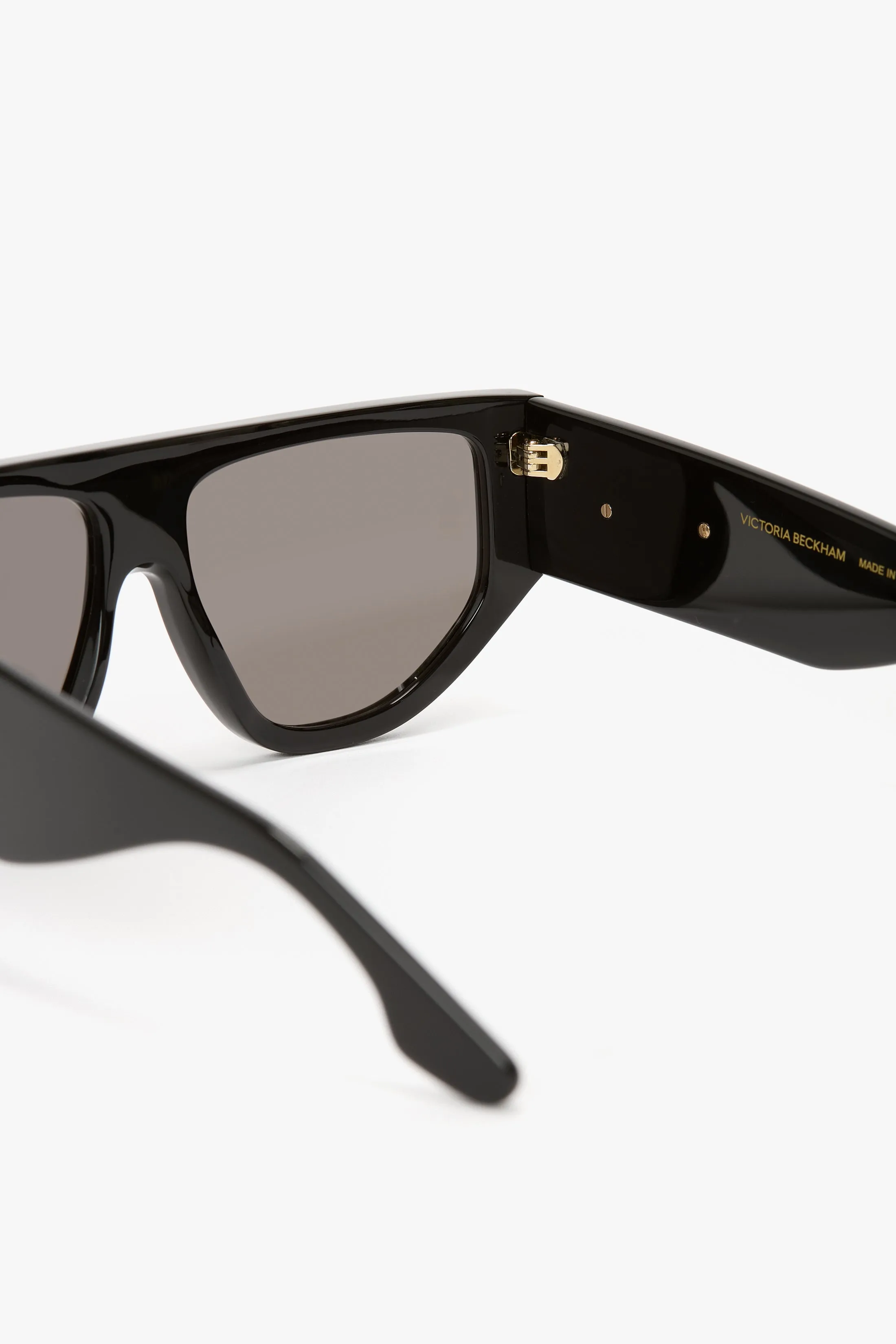 B Frame Logo Sunglasses In Black