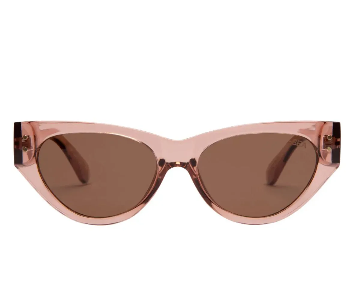 Carly Sunnies