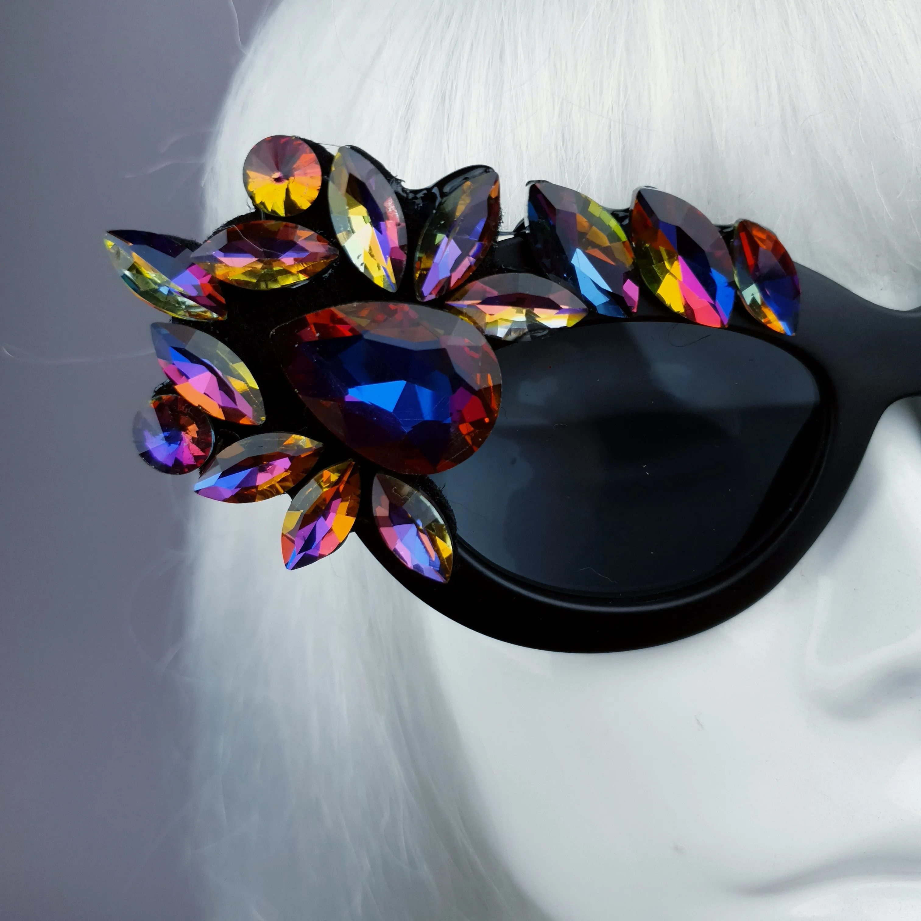 "Safira" Iridescent Jewel Cats Eye Sunglasses